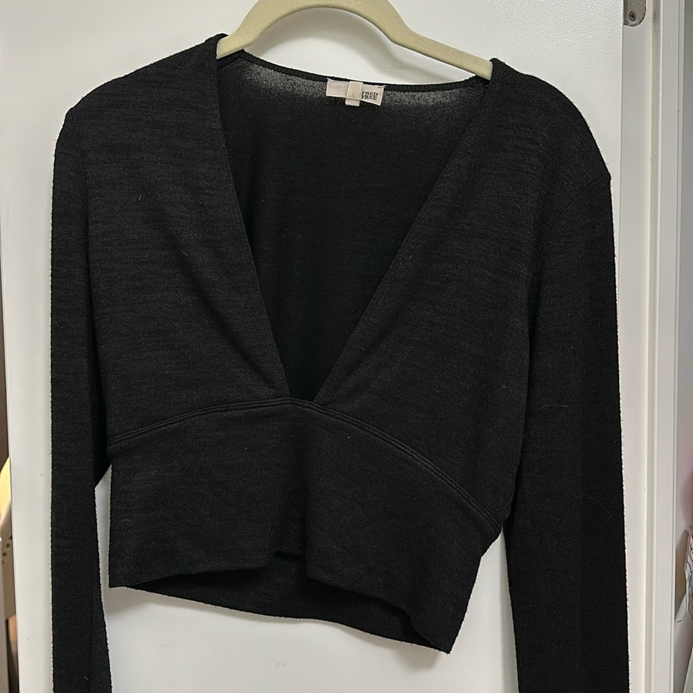 Wilfred free crop deep v